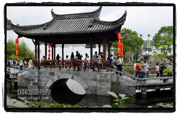 国庆黄金周婺源江湾景区游人如织（图）