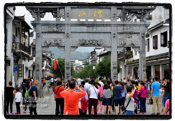 国庆黄金周婺源江湾景区游人如织（图）
