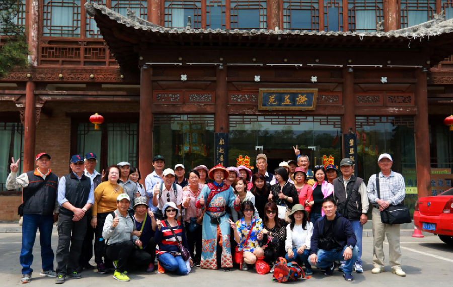 皇城相府五一过后热度不减 100多位台湾同胞和300人的研学团不期而遇