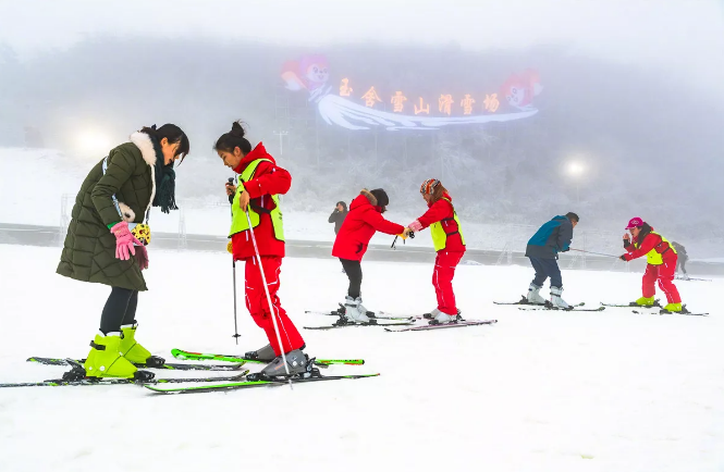 南方滑雪·别样精彩——贵州滑雪新业态引领冬季旅游经济升温