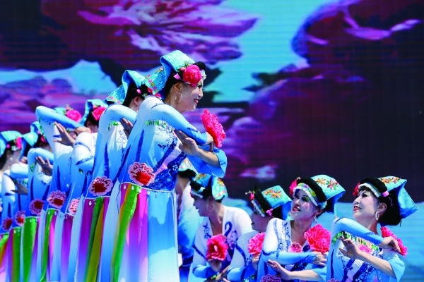 新堡“三月三”文化节开幕