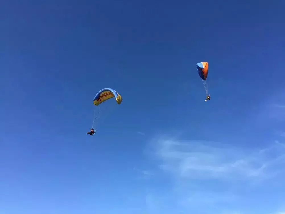 刺激！御风翱翔 国际滑翔伞赛将在乌蒙大草原开赛