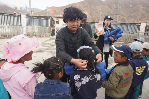 六一节|西藏自治区旅游发展厅深入日喀则慰问驻村点儿童