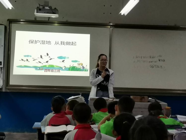 在全县范围内开展湿地保护主题教育活动